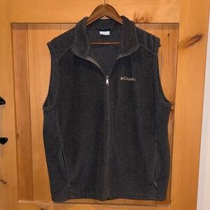 Men’s Columbia fleece vest large